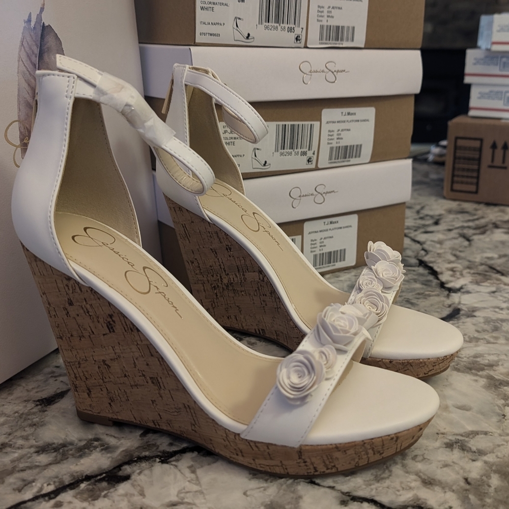 NIB Jessica Simpson Jeffina Leather Wedge Sandal - Picture 2 of 7